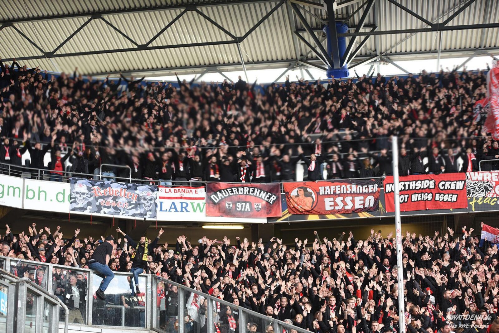 MSV Duisburg – Rot-Weiss Essen 1-2 (16)
