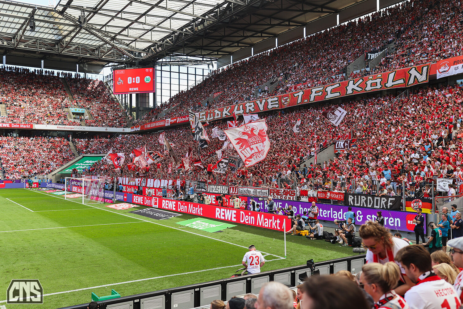 1. FC Köln – VfL Wolfsburg 1-2 (60)