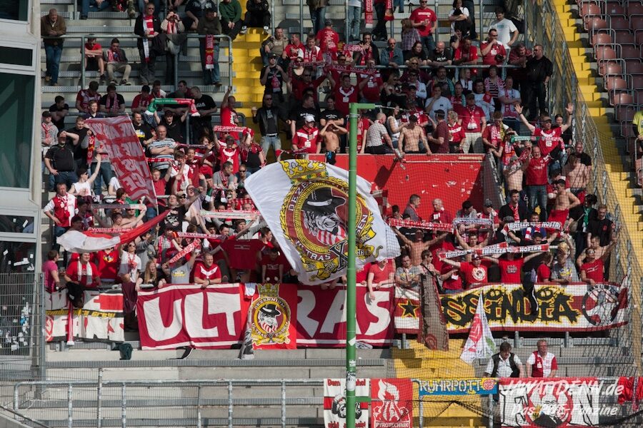 1. FC Kaiserslautern II vs Rot-Weiss Essen (1-2) (5)