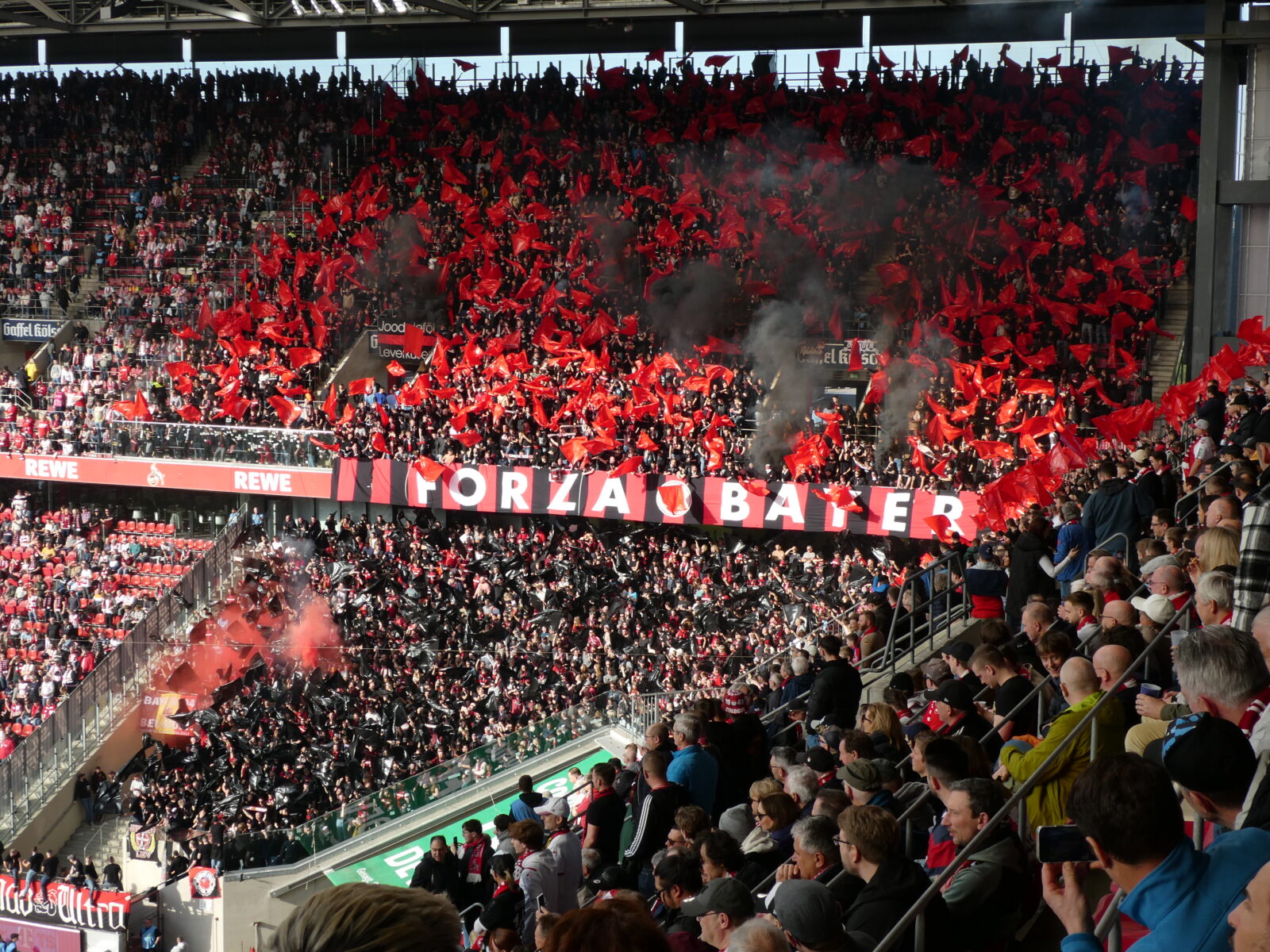 1. FC Köln – Bayer 04 Leverkusen 0-2 (6)
