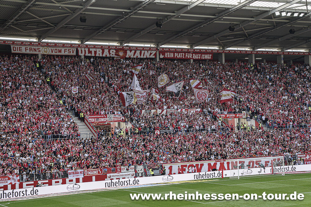 1. FSV Mainz 05 – Bayer 04 Leverkusen 0-3 (22)