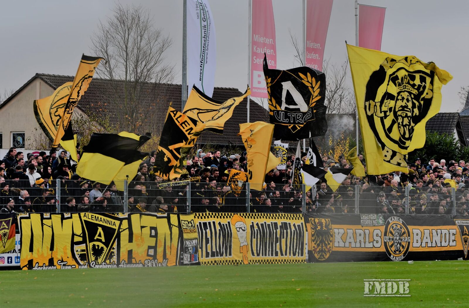 1. FC Düren – TSV Alemannia Aachen 1-1 (18)