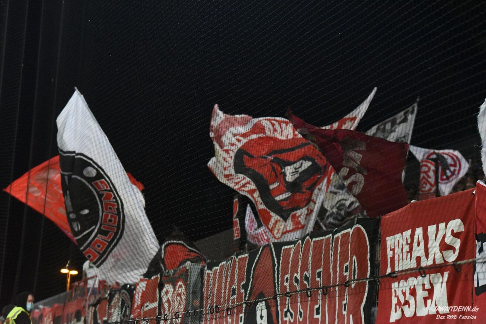 Rot-Weiss Essen – SV Lippstadt 08 4-0 (8)