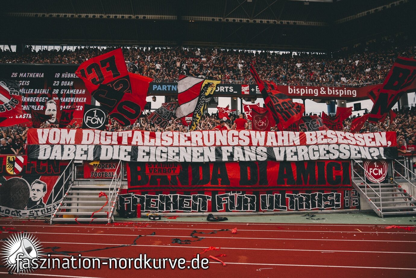 1. FC Nürnberg – SpVgg Fürth 2-0 (56)