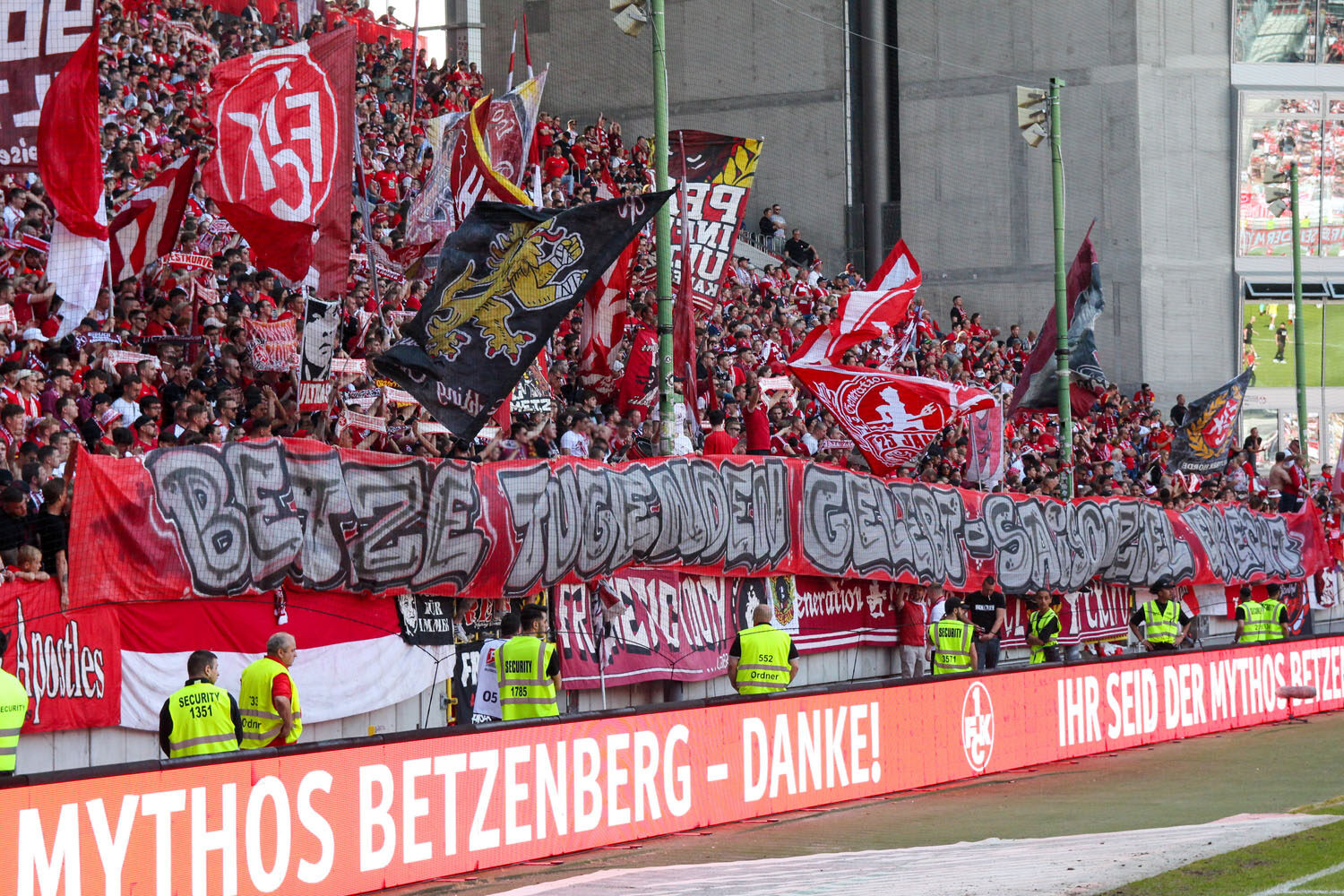 1. FC Kaiserslautern – Fortuna Düsseldorf 0-3 (13)