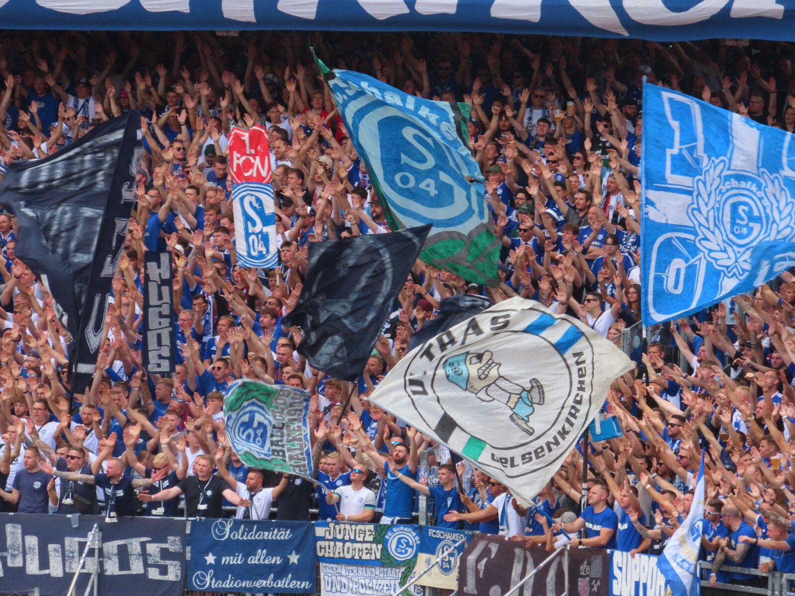 1. FC Nürnberg – FC Schalke 04 3-1 (10)
