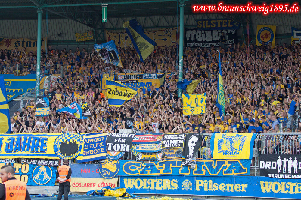 Eintracht Braunschweig vs SV Sandhausen (1-3) (18)