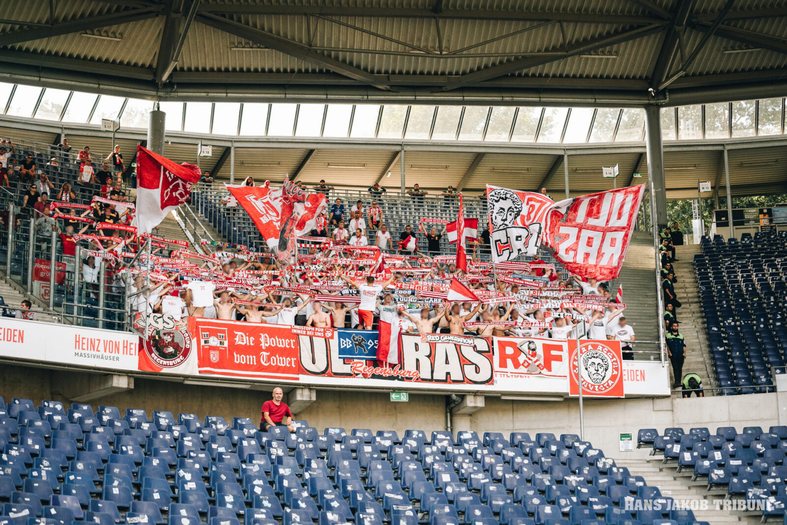 Hannover 96 – SSV Jahn Regensburg 1-0 (8)