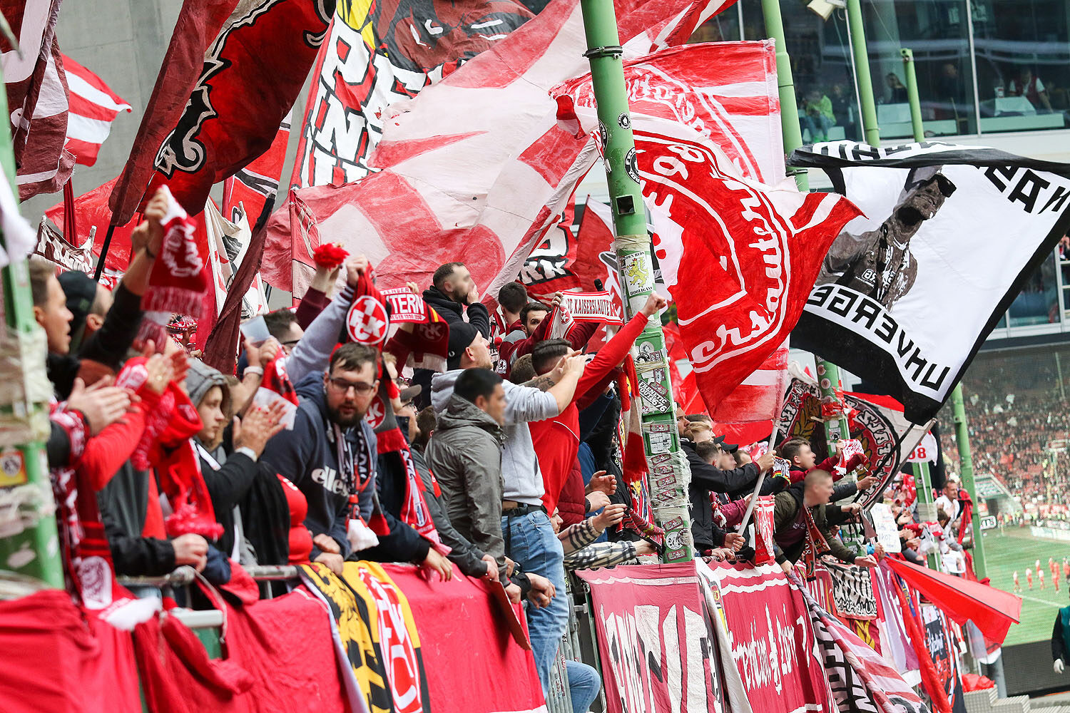 1. FC Kaiserslautern – Borussia Dortmund II 1-3 (12)