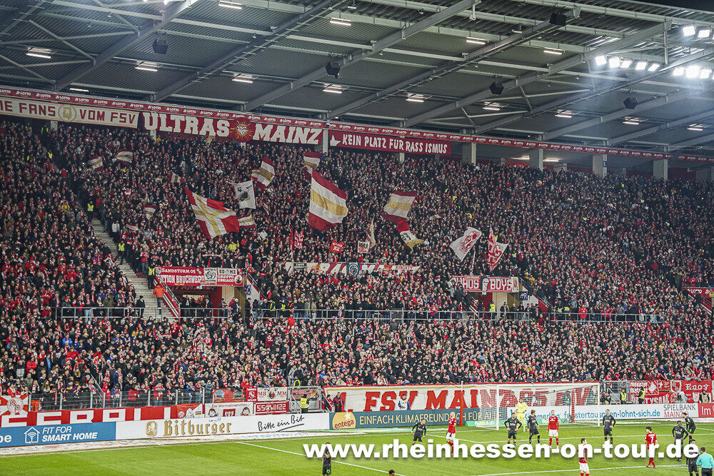 1. FSV Mainz 05 – Borussia Mönchengladbach 4-0 (17)