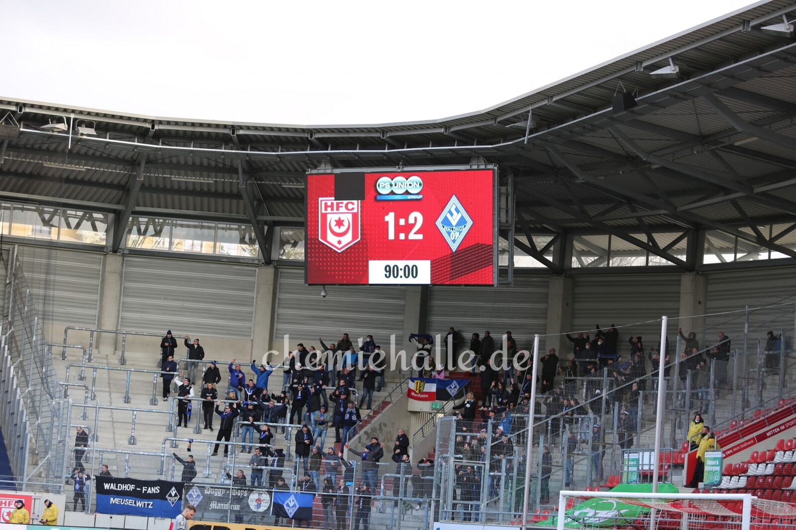 Hallescher FC – SV Waldhof Mannheim 1-2 (4)