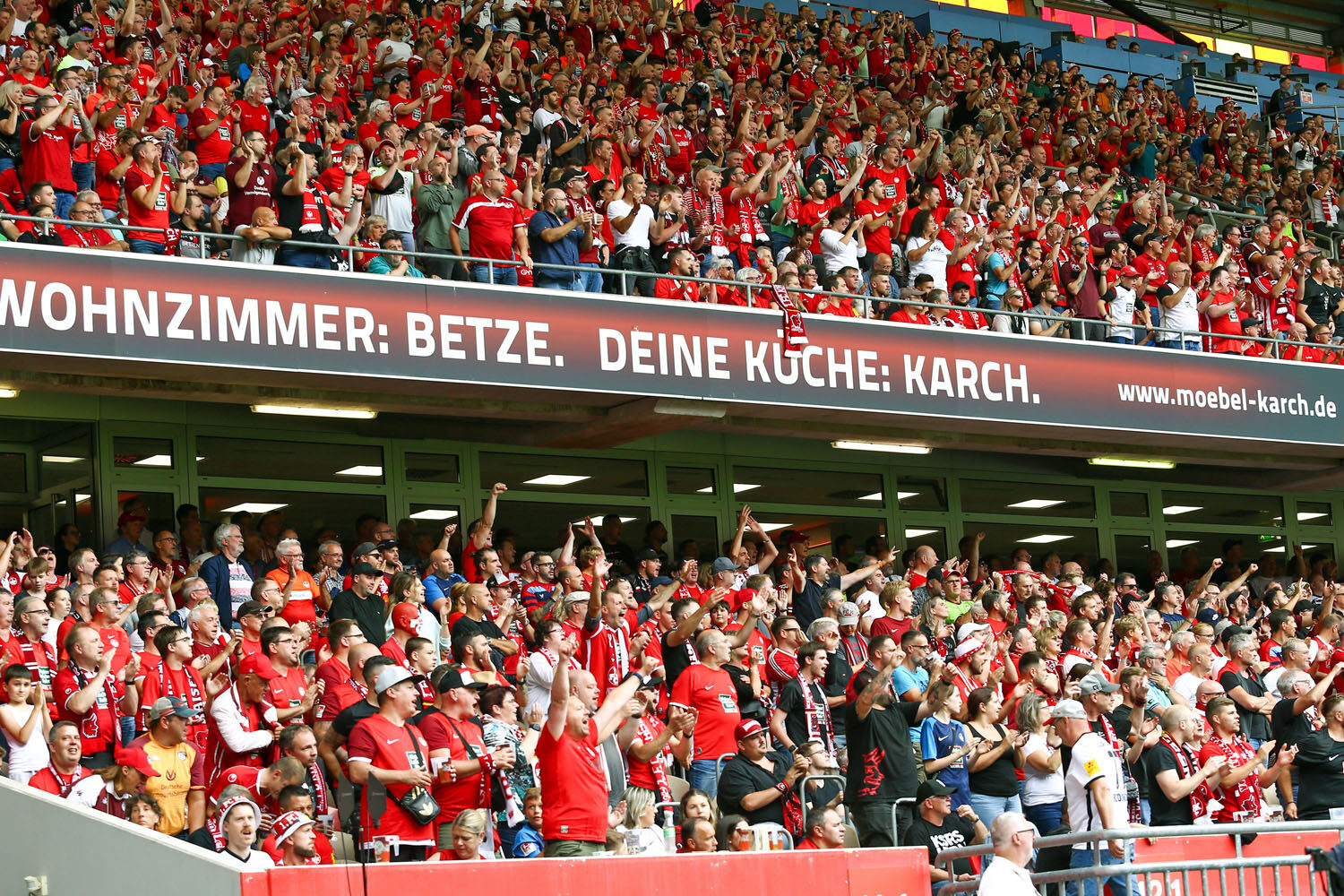 1. FC Kaiserslautern – FC St. Pauli 1-2 (3)