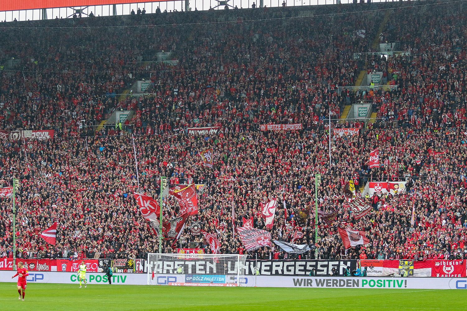 1. FC Kaiserslautern – Eintracht Braunschweig 1-1 (9)