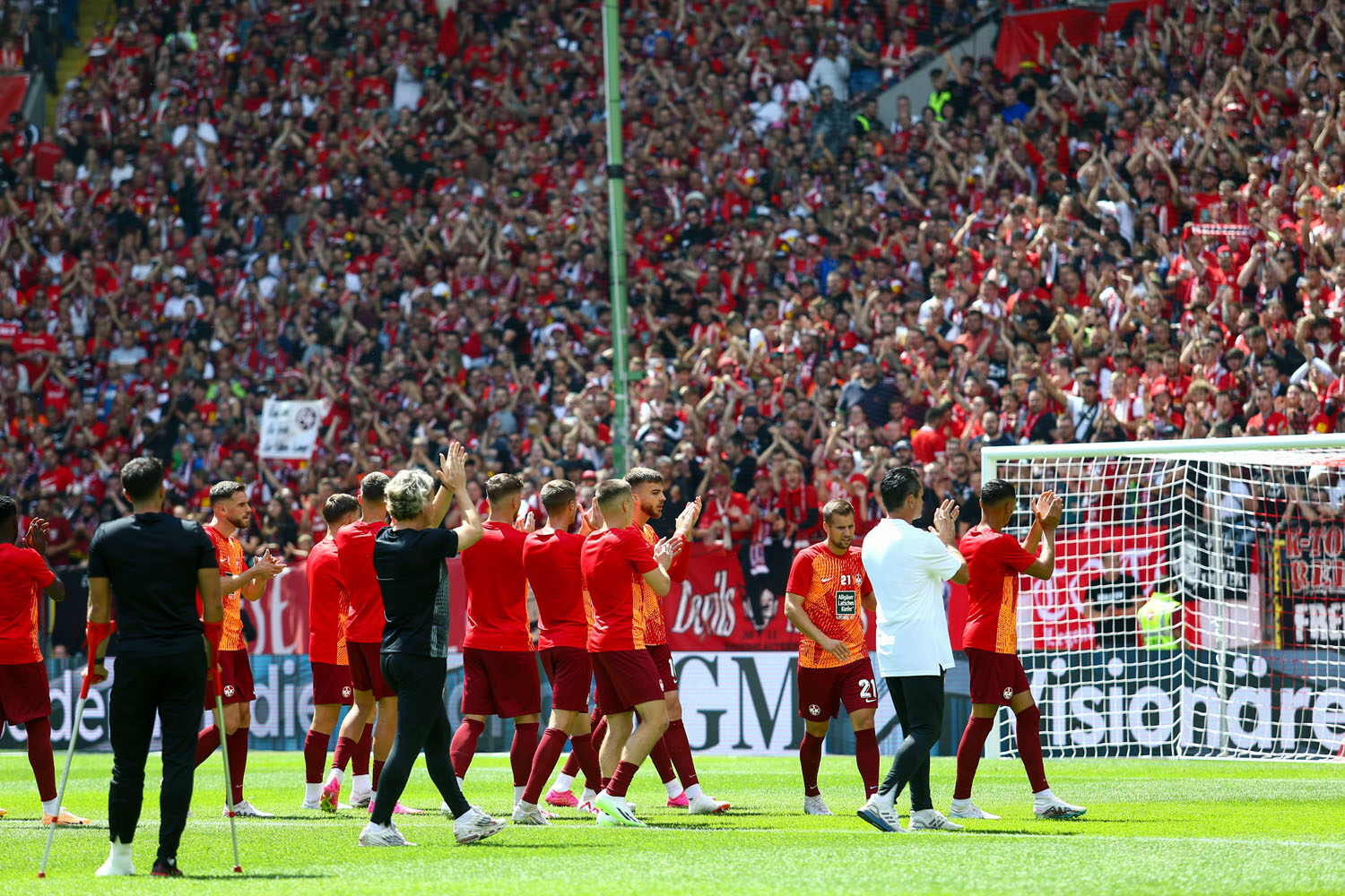 1. FC Kaiserslautern – FC St. Pauli 1-2 (13)