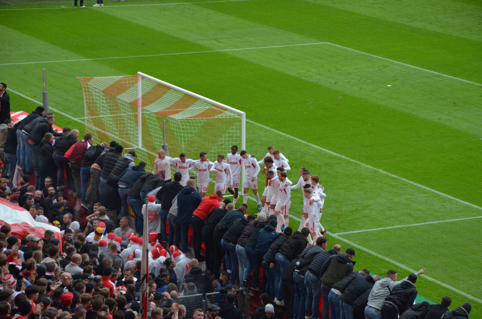 1. FC Köln – Borussia Mönchengladbach 3-1 (19)