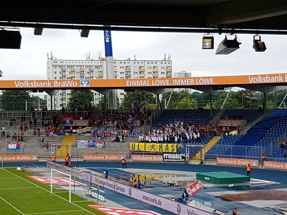 Eintracht Braunschweig vs 1. FC Heidenheim 1846 (2-0) (2)