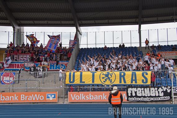 Eintracht Braunschweig vs 1. FC Heidenheim 1846 (2-0) (6)
