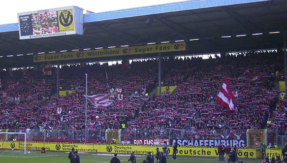 1. FC Kaiserslautern vs VfB Stuttgart (1-0) (2)