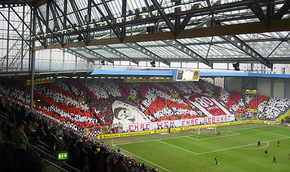 1. FC Kaiserslautern vs Eintracht Frankfurt (1-0) (2)