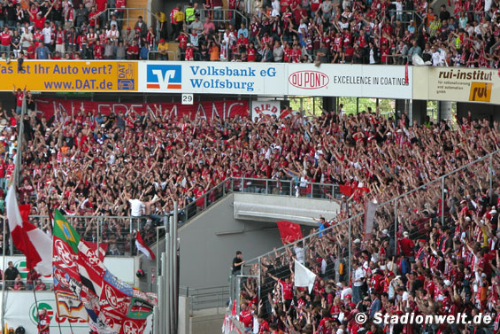 VfL Wolfsburg vs 1. FC Kaiserslautern (2-2) (3)