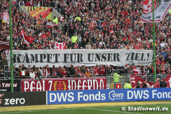 1. FC Kaiserslautern vs SpVgg Unterhaching (4-0) (4)