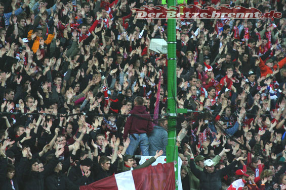 1. FC Kaiserslautern vs VfL Osnabrück (2-0) (13)