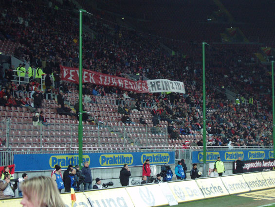 1. FC Kaiserslautern vs SC Freiburg (2-0) (8)