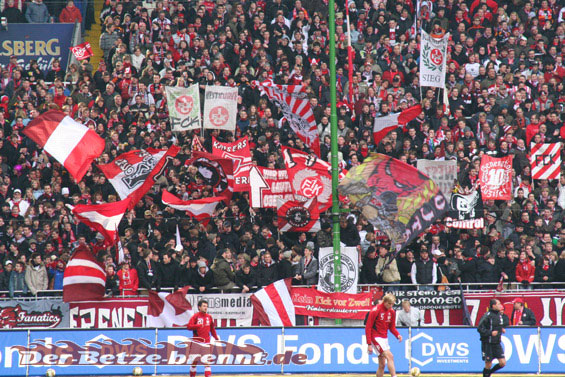 1. FC Kaiserslautern vs FC Ingolstadt 04 (2-0) (3)