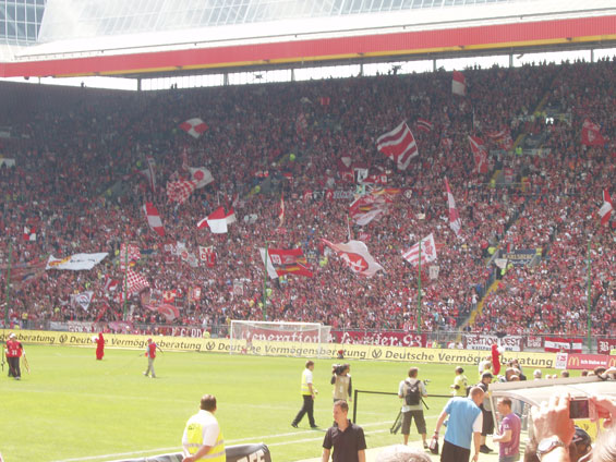 1. FC Kaiserslautern vs SV Wehen Wiesbaden (1-0) (15)