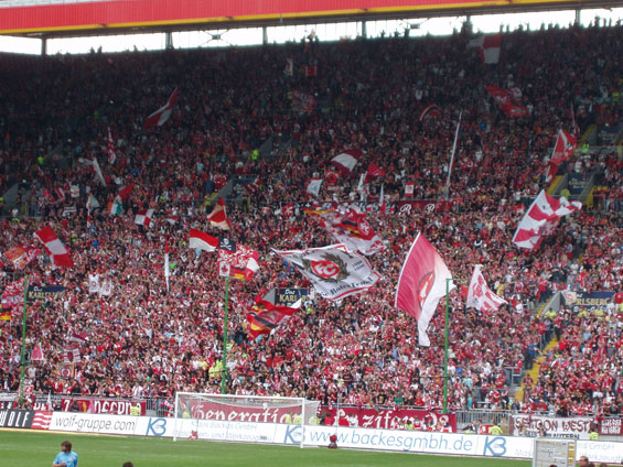 1. FC Kaiserslautern vs SV Wehen Wiesbaden (1-0) (16)