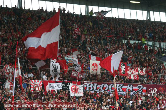 1. FC Kaiserslautern vs FC Augsburg (1-0) (17)