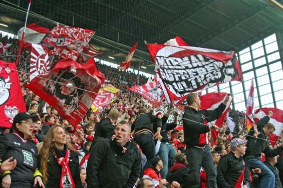 1. FC Kaiserslautern vs Borussia Mönchengladbach (3-0) (3)