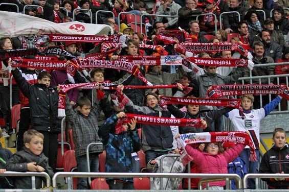 1. FC Kaiserslautern vs VfB Stuttgart (3-3) (9)