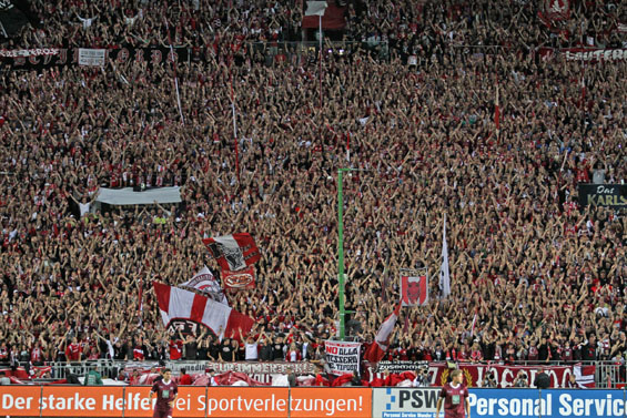 1. FC Kaiserslautern vs FC Bayern München (2-0) (8)
