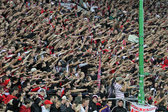 1. FC Kaiserslautern vs FC Bayern München (2-0) (14)