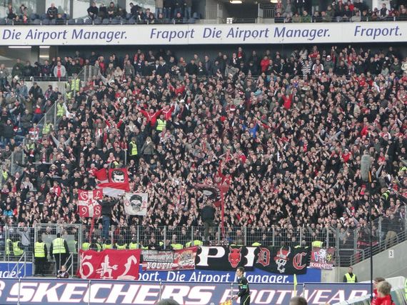 Eintracht Frankfurt vs 1. FC Kaiserslautern (0-0) (13)