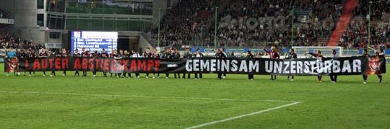 1. FC Kaiserslautern vs FC St. Pauli (2-0) (9)