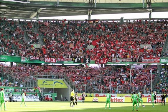 VfL Wolfsburg vs 1. FC Kaiserslautern (1-2) (13)