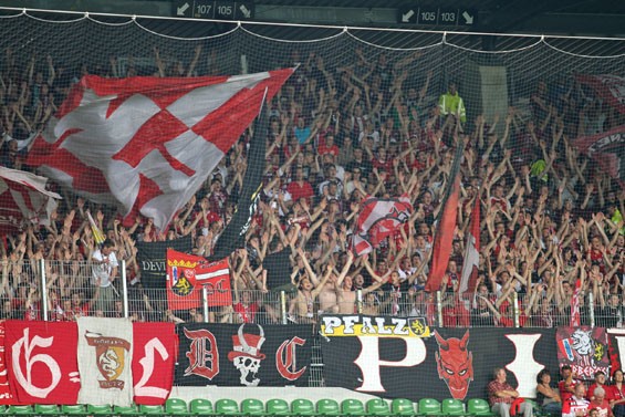 Werder Bremen vs 1. FC Kaiserslautern (2-0) (2)