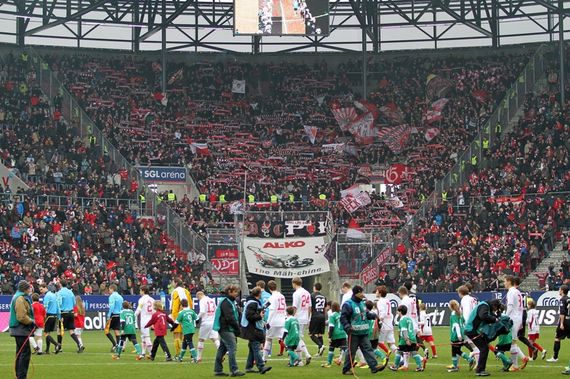 FC Augsburg vs 1. FC Kaiserslautern (2-2) (1)
