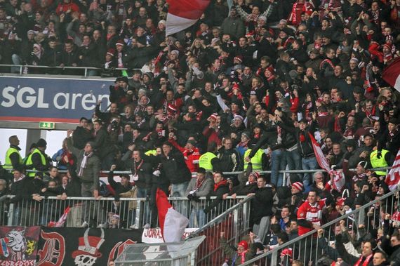 FC Augsburg vs 1. FC Kaiserslautern (2-2) (5)