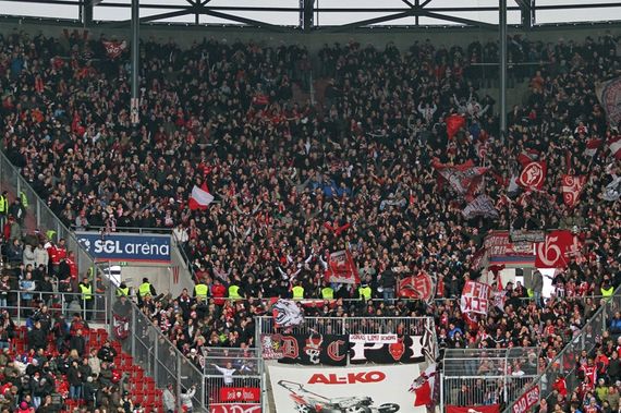 FC Augsburg vs 1. FC Kaiserslautern (2-2) (11)