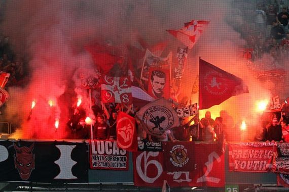 VfL Wolfsburg vs 1. FC Kaiserslautern (1-0) (11)