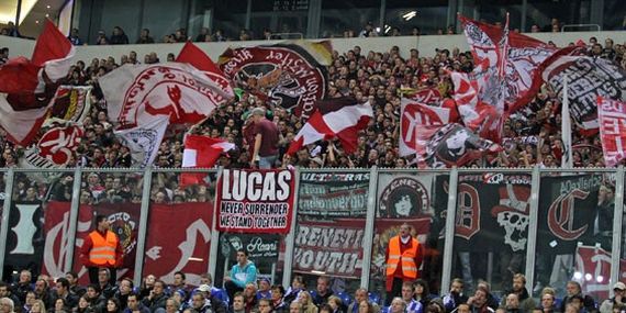 FC Schalke 04 vs 1. FC Kaiserslautern (1-2) (6)