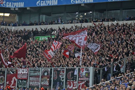 FC Schalke 04 vs 1. FC Kaiserslautern (1-2) (8)