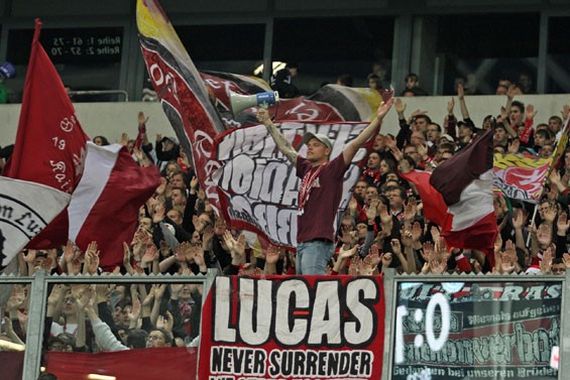 FC Schalke 04 vs 1. FC Kaiserslautern (1-2) (10)