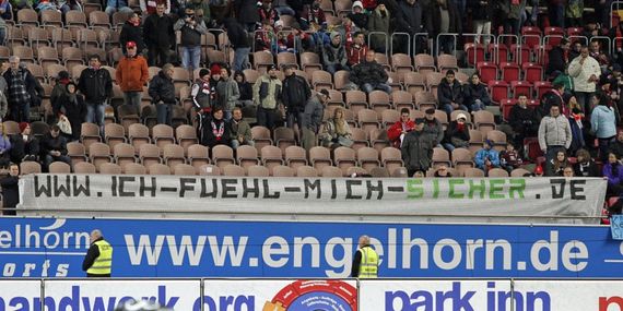 1. FC Kaiserslautern vs FC Energie Cottbus (1-0) (23)