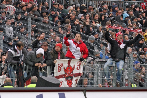 FC St. Pauli vs 1. FC Kaiserslautern (1-0) (6)