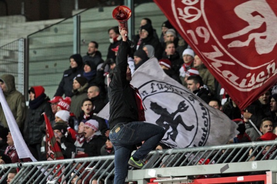Eintracht Braunschweig vs 1. FC Kaiserslautern (1-1) (12)