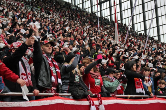 1. FC Kaiserslautern vs FC Ingolstadt 04 (3-0) (8)